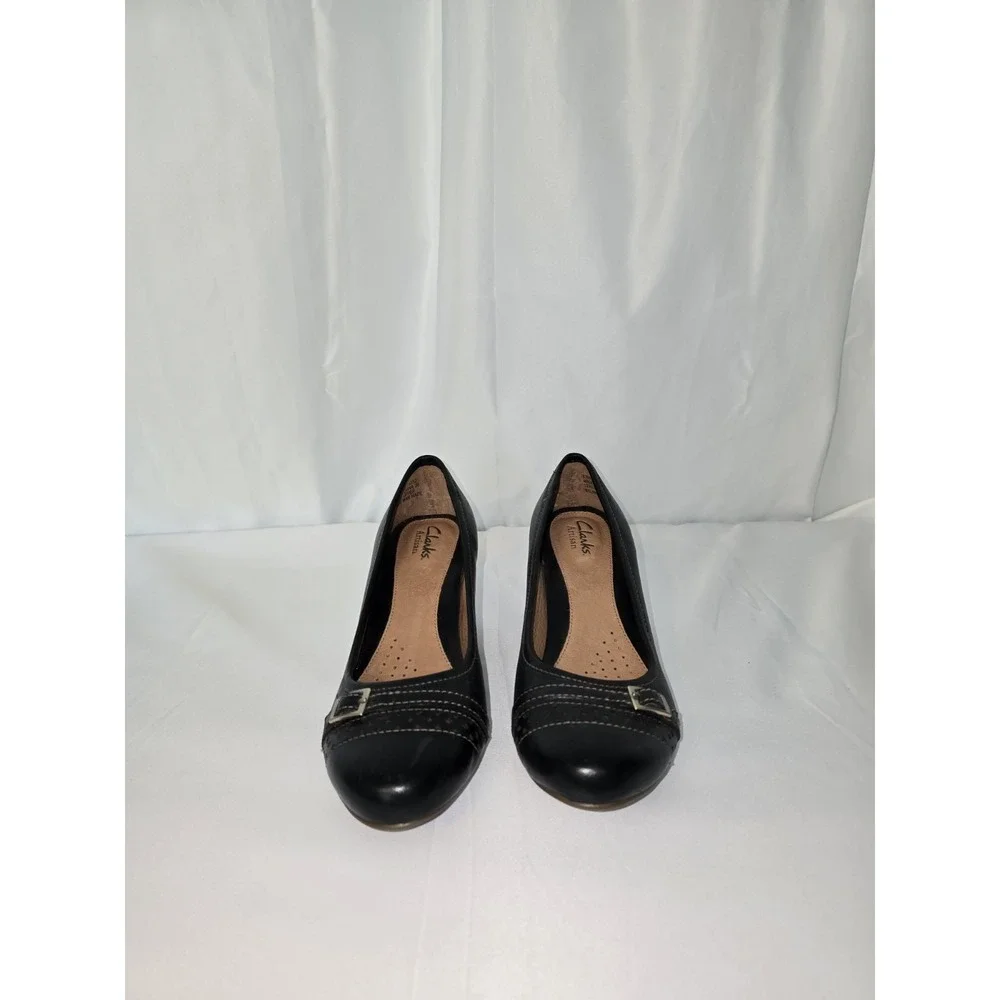 Clarks Artisan Women's Black Round Toe Low Pumps Shoes 6 M